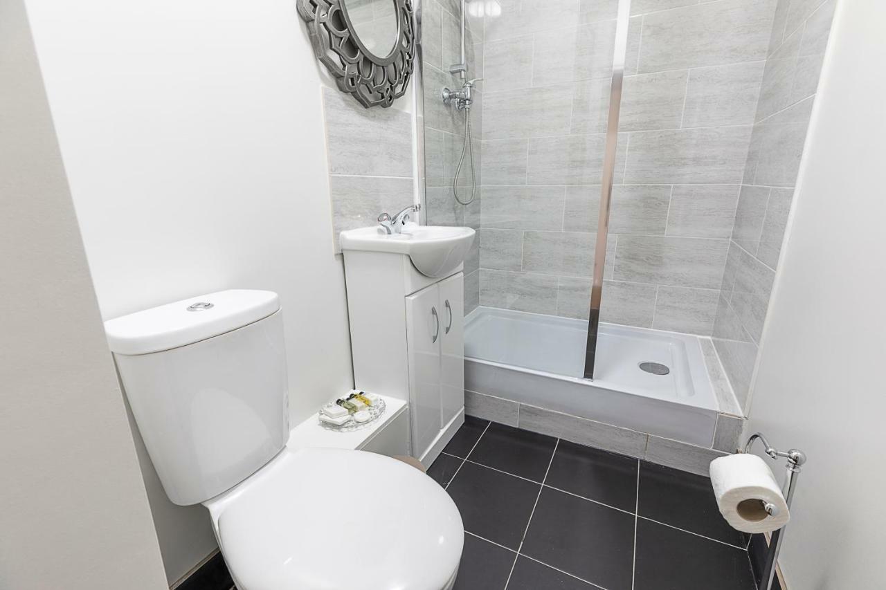 Grand Swiss Cottage Apartment Londen Buitenkant foto