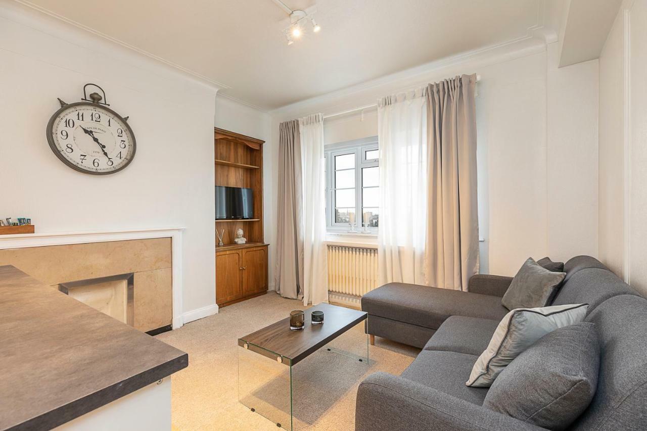 Grand Swiss Cottage Apartment Londen Buitenkant foto