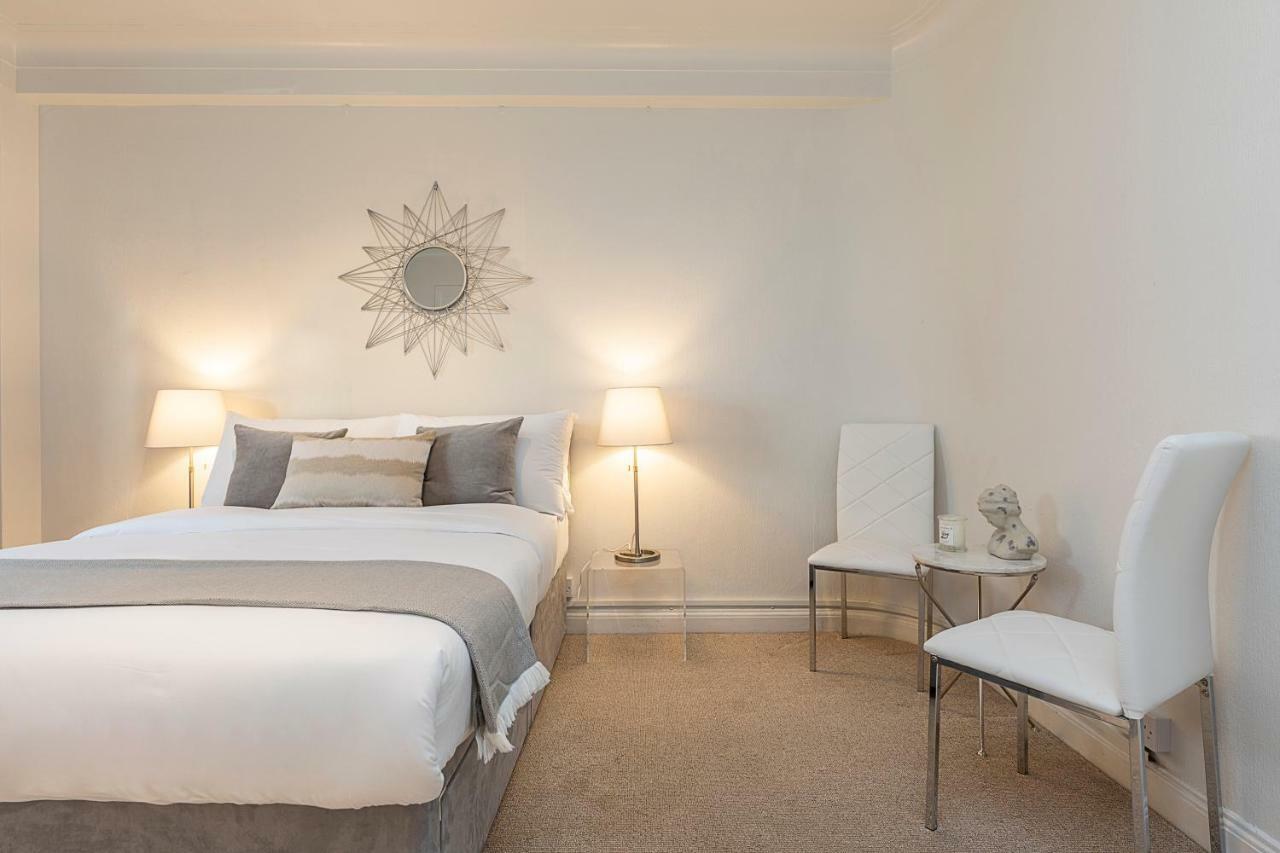 Grand Swiss Cottage Apartment Londen Buitenkant foto